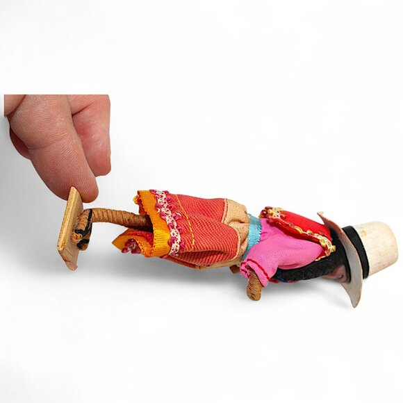 Vintage Handmade Peruvian Cloth Doll With Traditional Attire - Picture 4 of 8